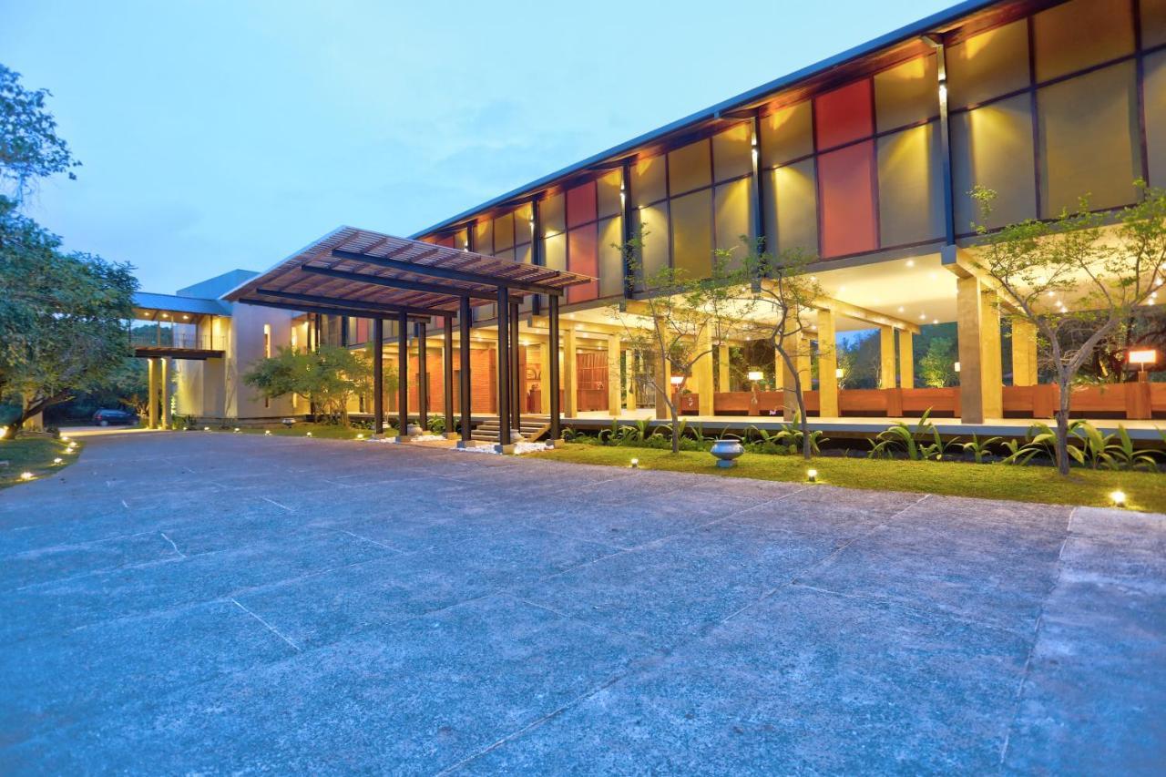 Tropical Life Resort And Spa Dambulla Exteriör bild